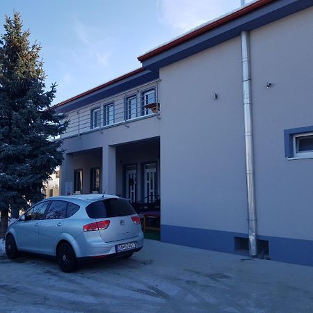 Ubytovanie House Ґаланта Екстер'єр фото
